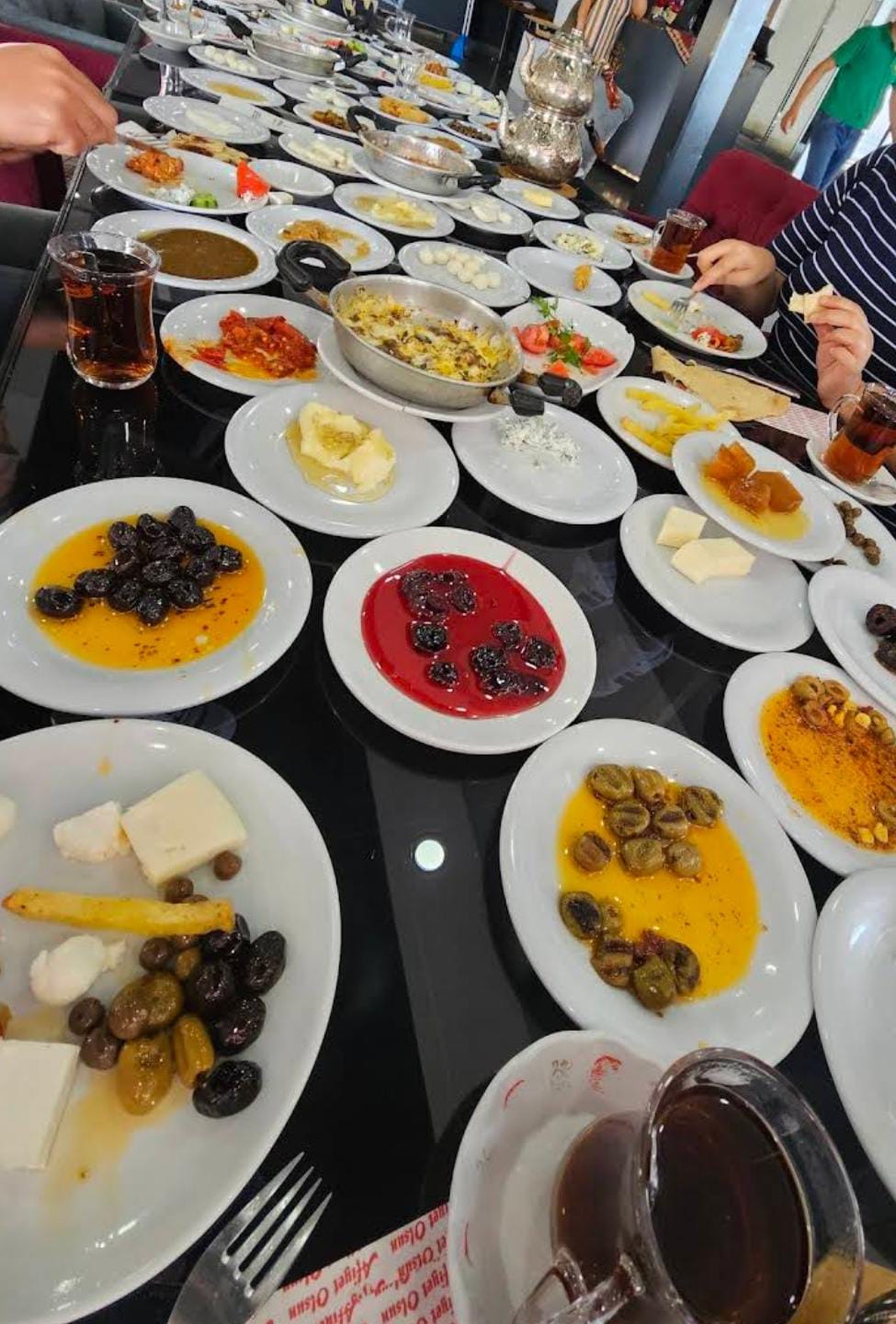 SINIRLI KAHVALTI 